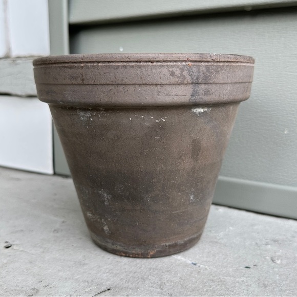 Dark Basalt Clay Standard Flower Pot Planter - Picture 11 of 14